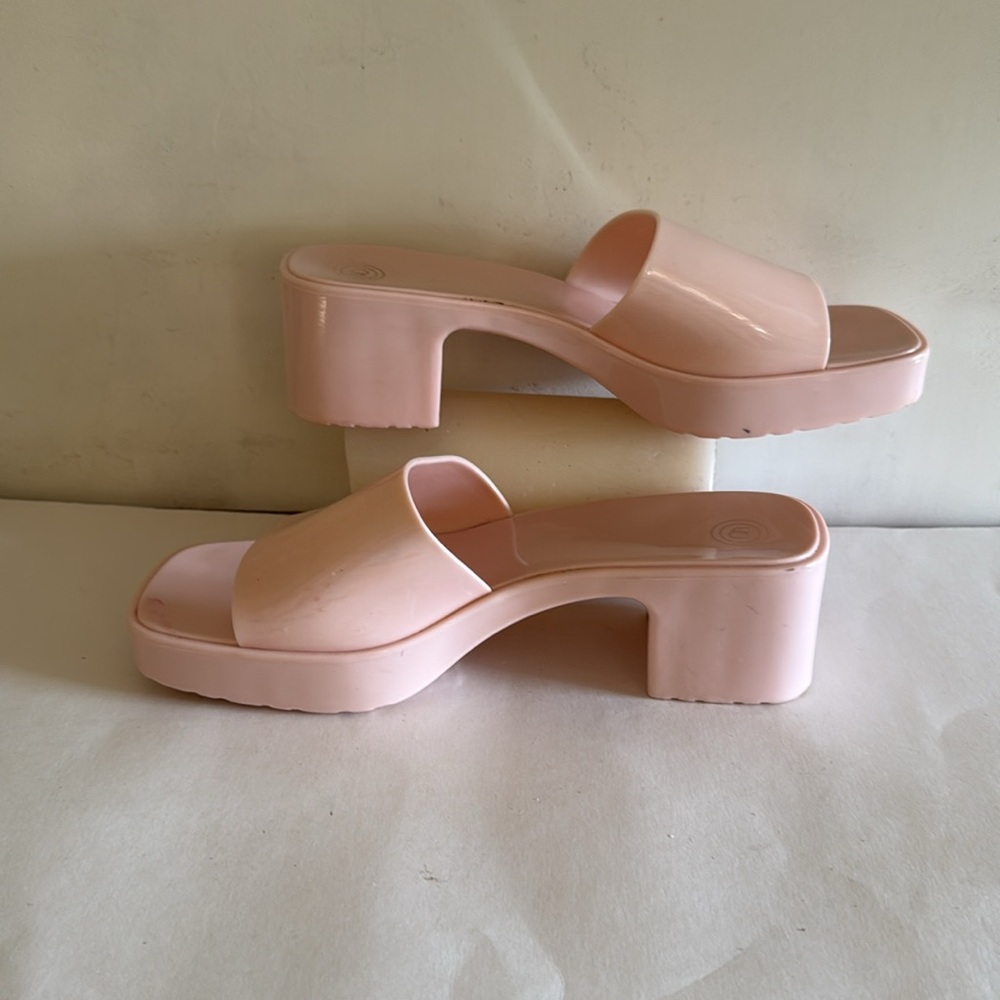 Soft pink block heel slip on platform summer slides size 8